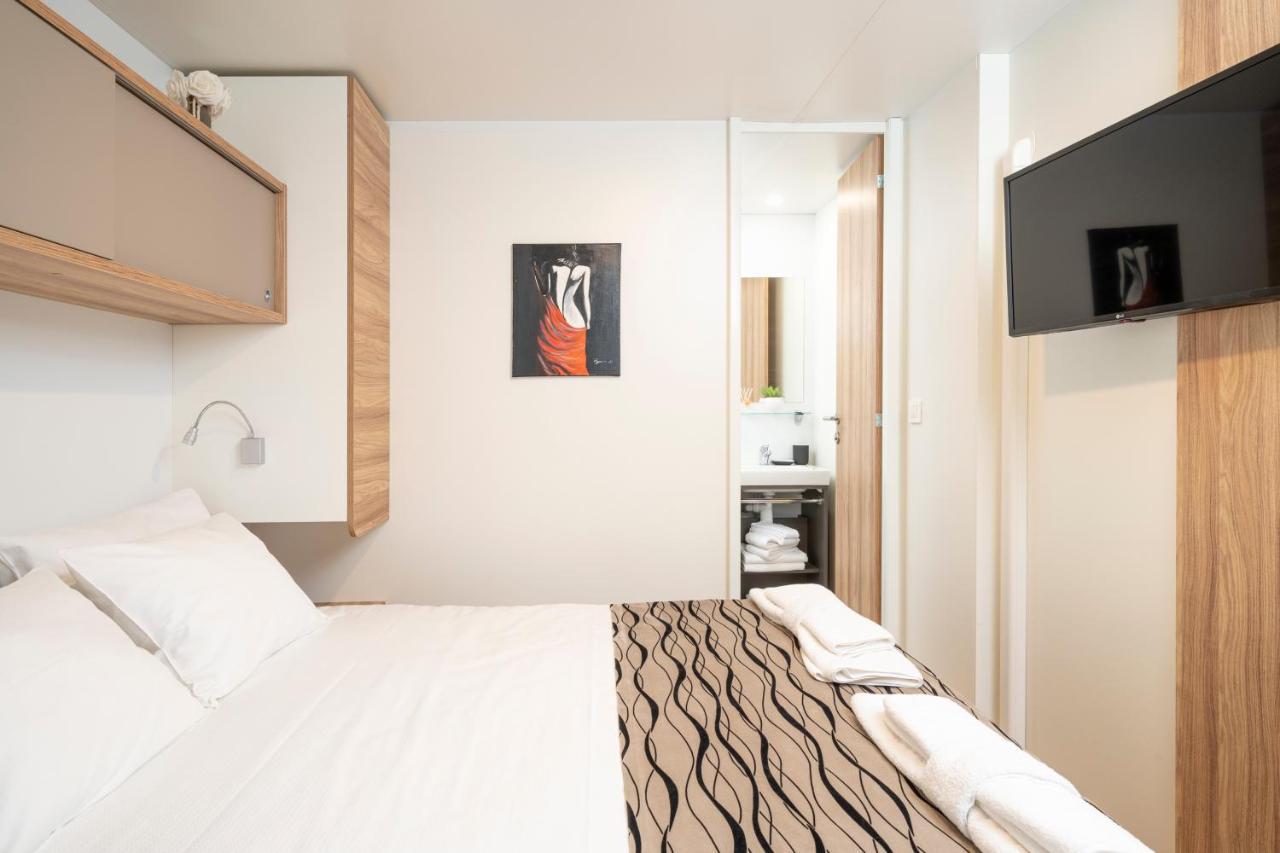Mobile Home Joy Porton Biondi โรวีน ภายนอก รูปภาพ