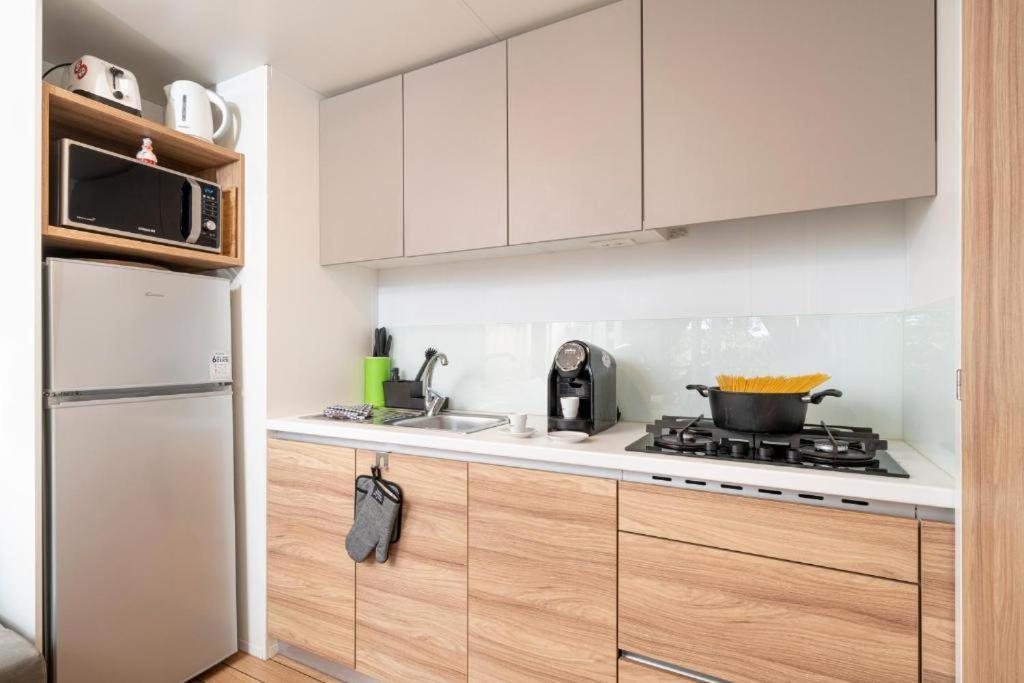 Mobile Home Joy Porton Biondi โรวีน ภายนอก รูปภาพ